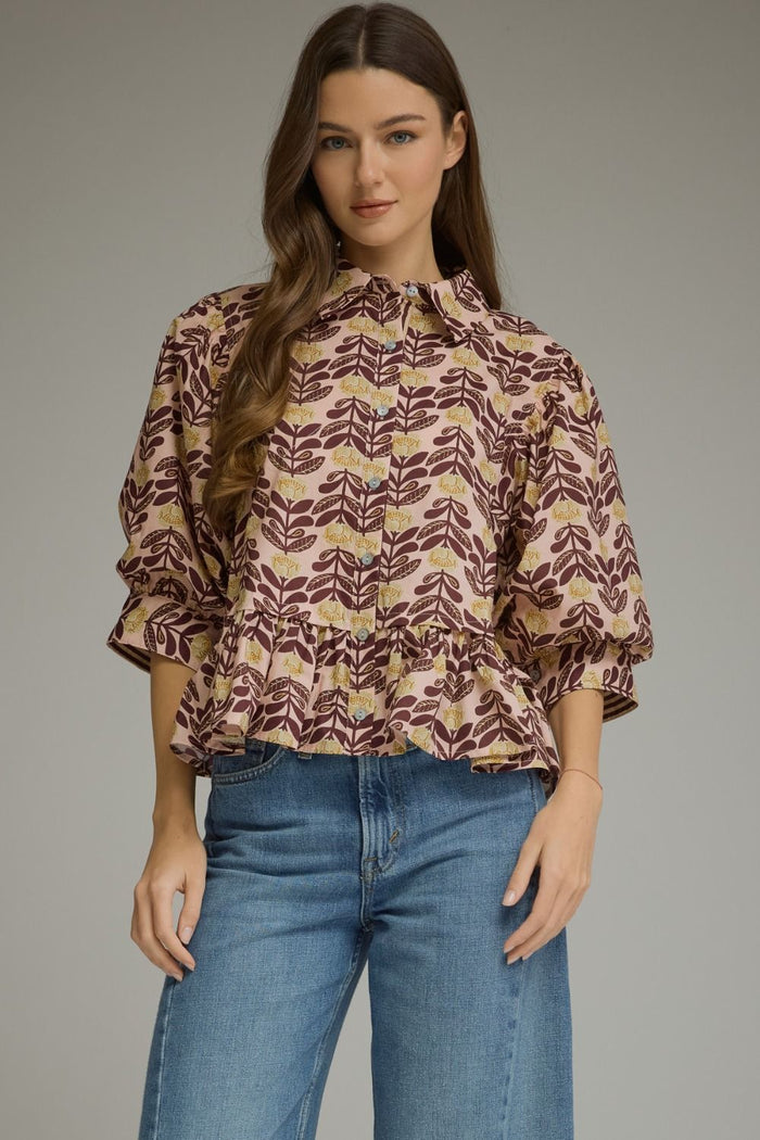 ENTRO Printed Short Puff Sleeve Top In Blush