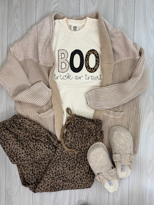 boo trick or treat halloween graphic tee