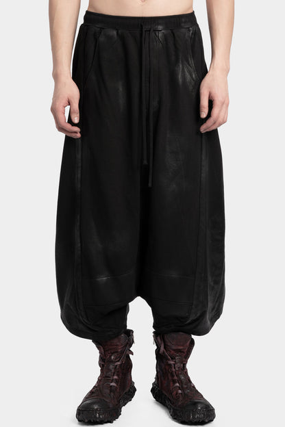 Julius_7 | AW25 - Overlong coated sweat shorts, 917PAM27