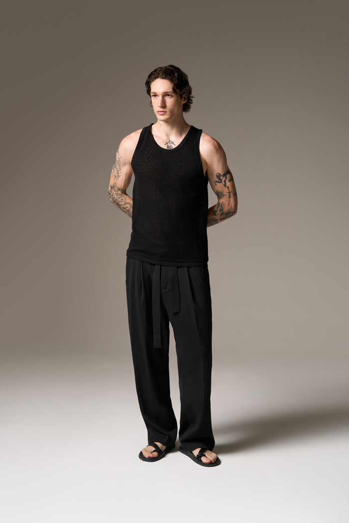 KNITTED VEST - BLACK