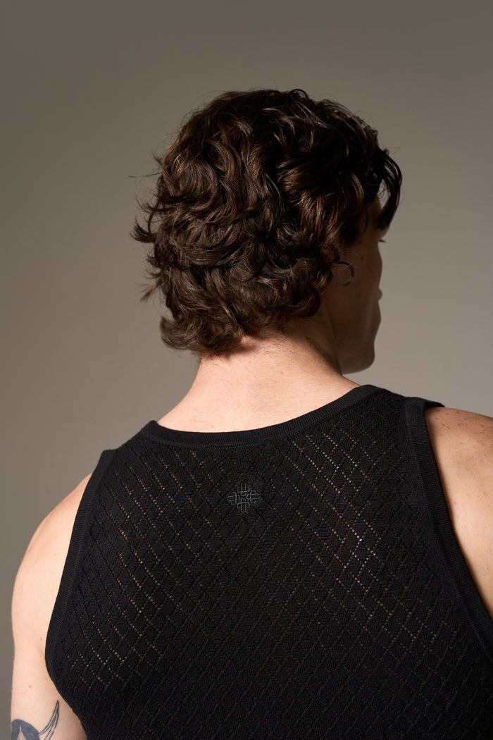 KNITTED VEST - BLACK