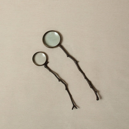Large Kindling branch magnifying glass