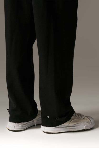 PLEATED WIDE LEG TROUSER - BLACK