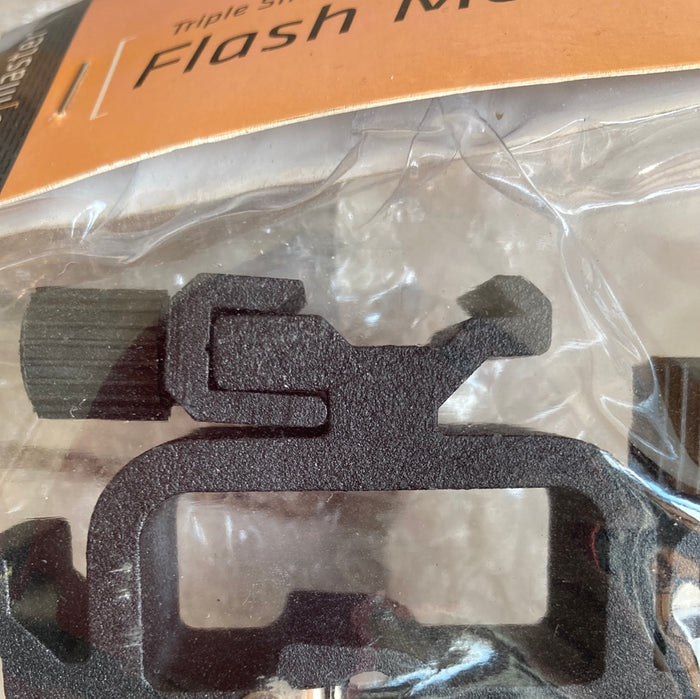 ProMaster triple shoe flash mount