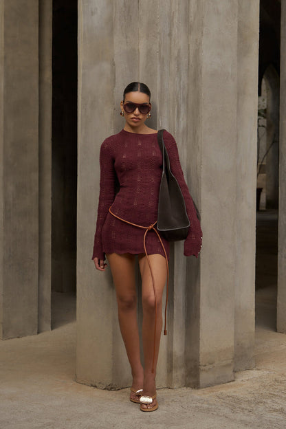 SCALLOP EDGE KNITTED MINI DRESS - BURGUNDY