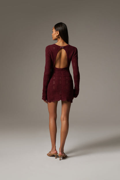 SCALLOP EDGE KNITTED MINI DRESS - BURGUNDY