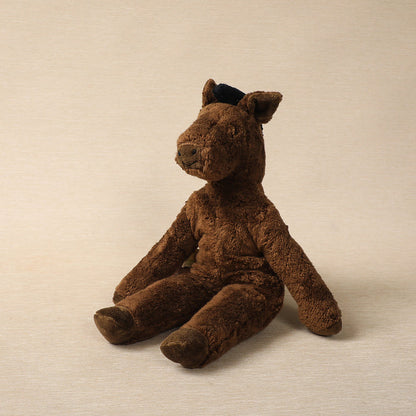 Senger stuffed brown horse