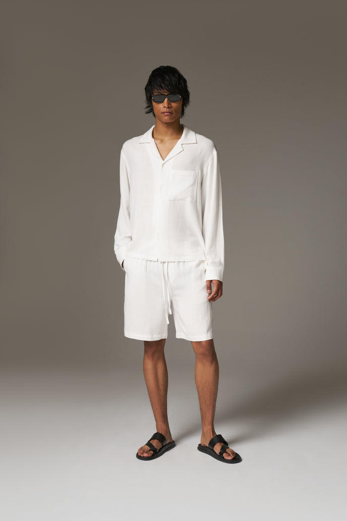 TEXTURED WOVEN SHORTS - WHITE